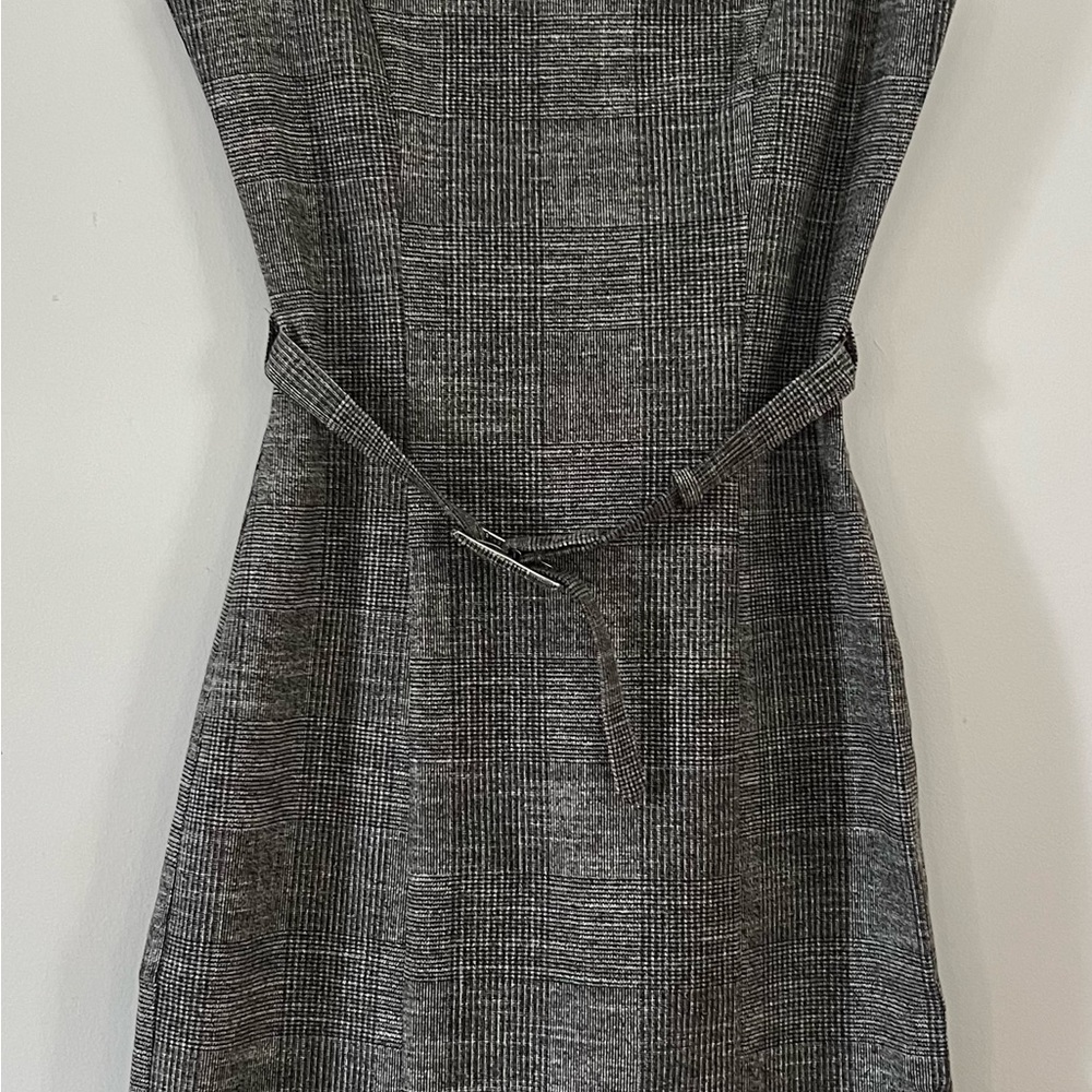 Short sleeve dress